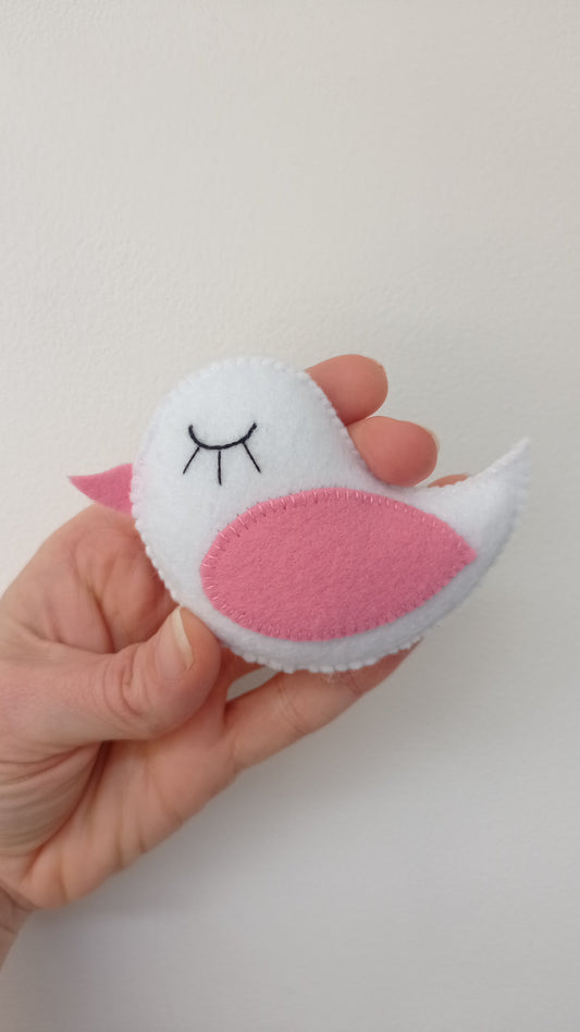 Oiseau facile en feutrine patron gratuit.